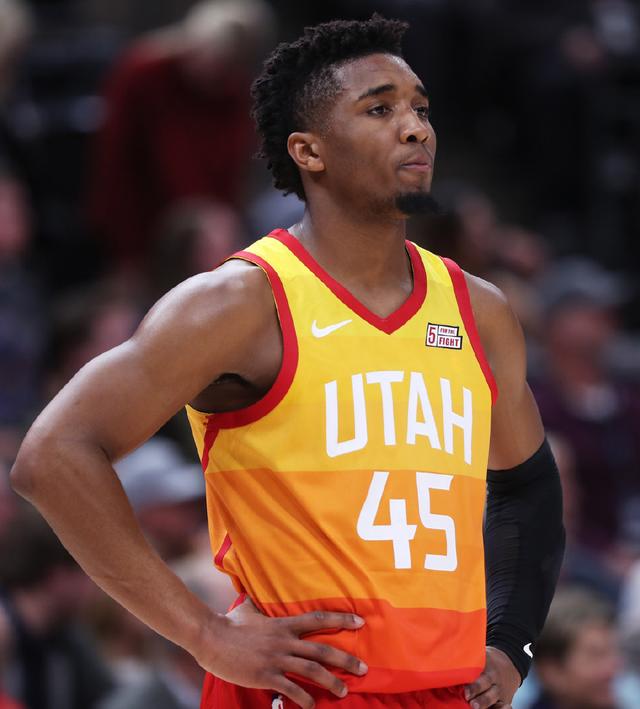 后赛中尤为 后赛中尤为